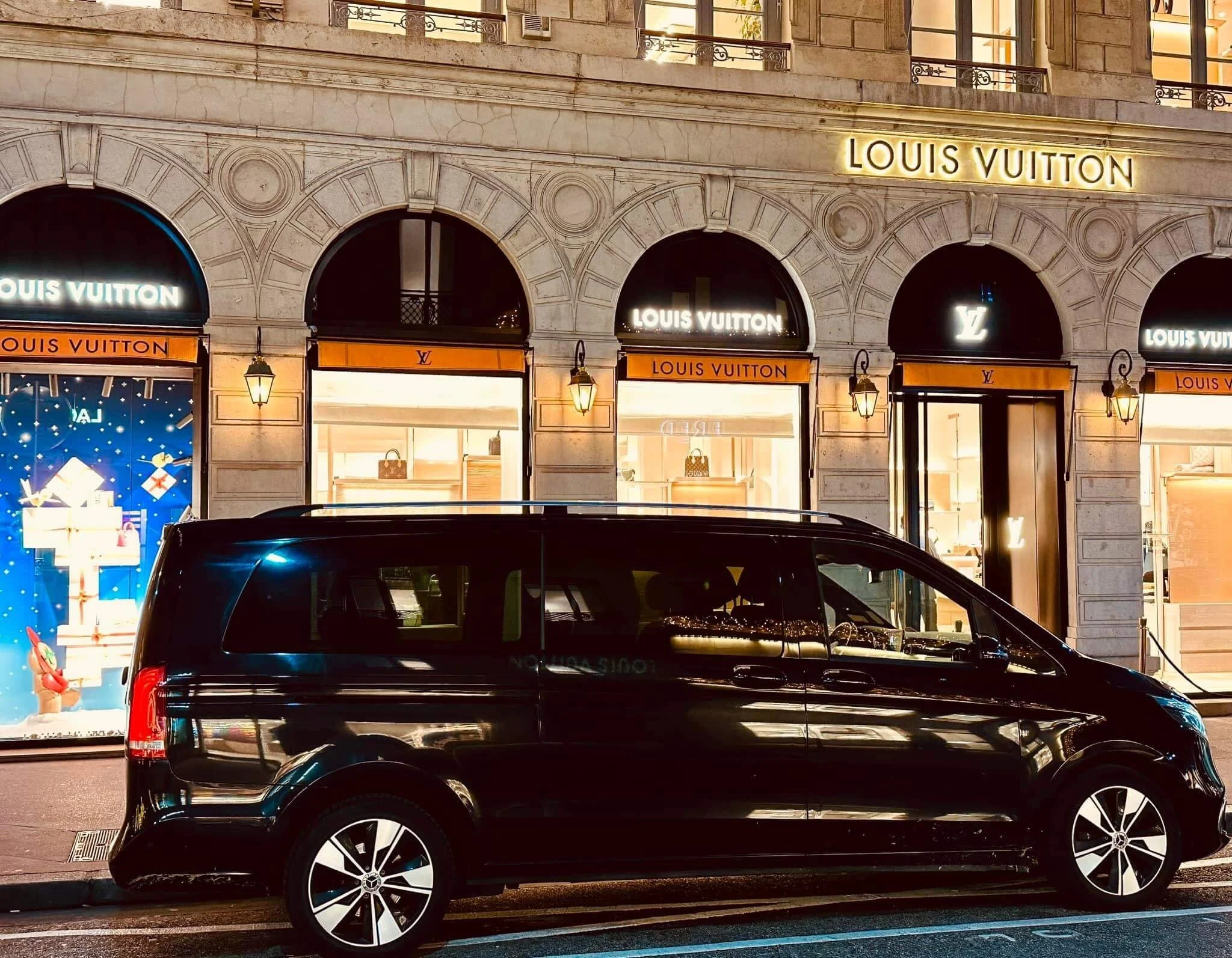 Mercedes classe v louis vuitton 1